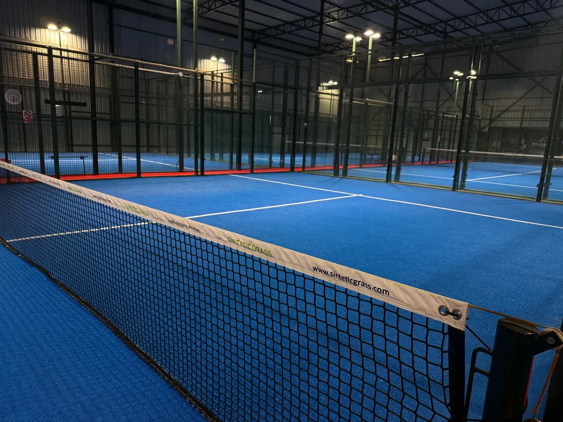 Pistas de pádel indoor y outdoor en Navalcarnero